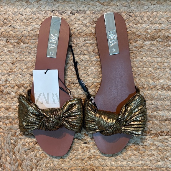 Zara Metallic Gold Bow Slide Sandals - Picture 1 of 6